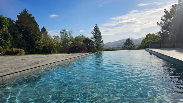 4 soveværelse Villa til salg i Donostia-San Sebastián med garage - € 1.590.000 (Ref: 9453724)