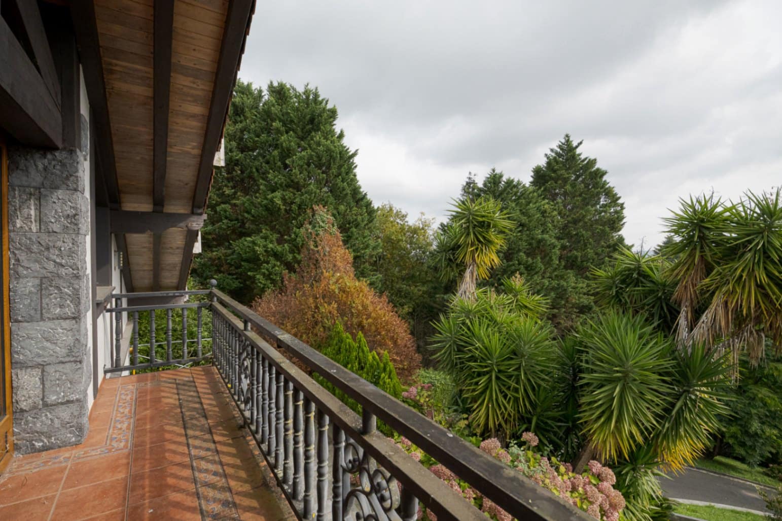 4 bedroom Villa for sale in Donostia-San Sebastian with garage - € 1,590,000 (Ref: 9453724)