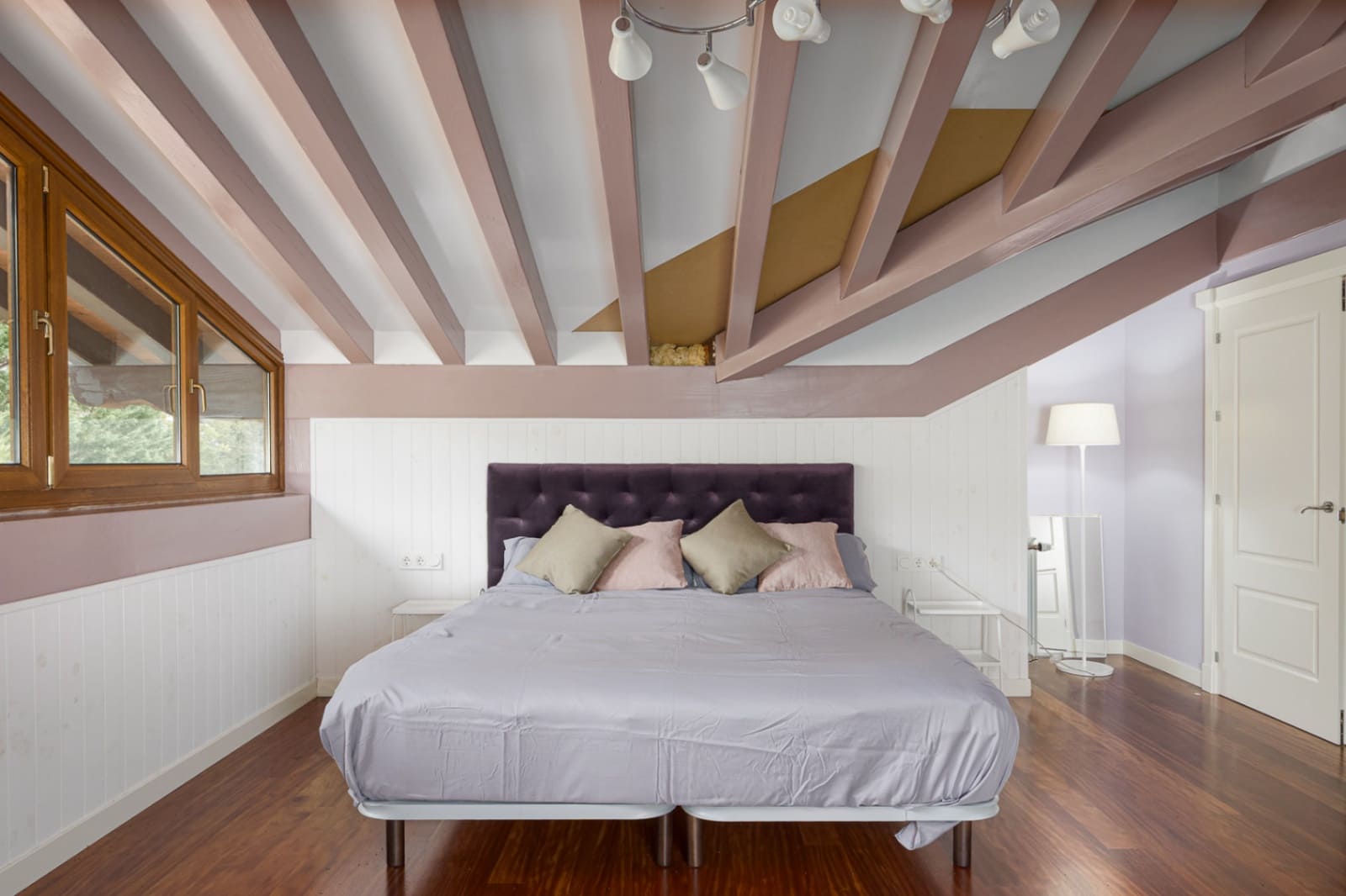 4 bedroom Villa for sale in Donostia-San Sebastian with garage - € 1,590,000 (Ref: 9453724)