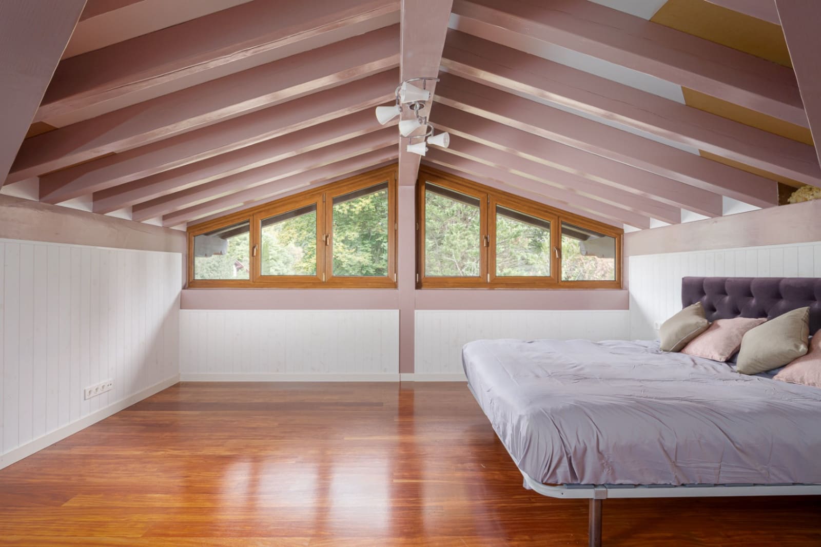 4 bedroom Villa for sale in Donostia-San Sebastian with garage - € 1,590,000 (Ref: 9453724)