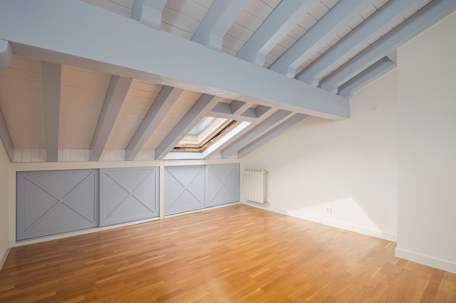 4 bedroom Villa for sale in Donostia-San Sebastian with garage - € 1,590,000 (Ref: 9453724)