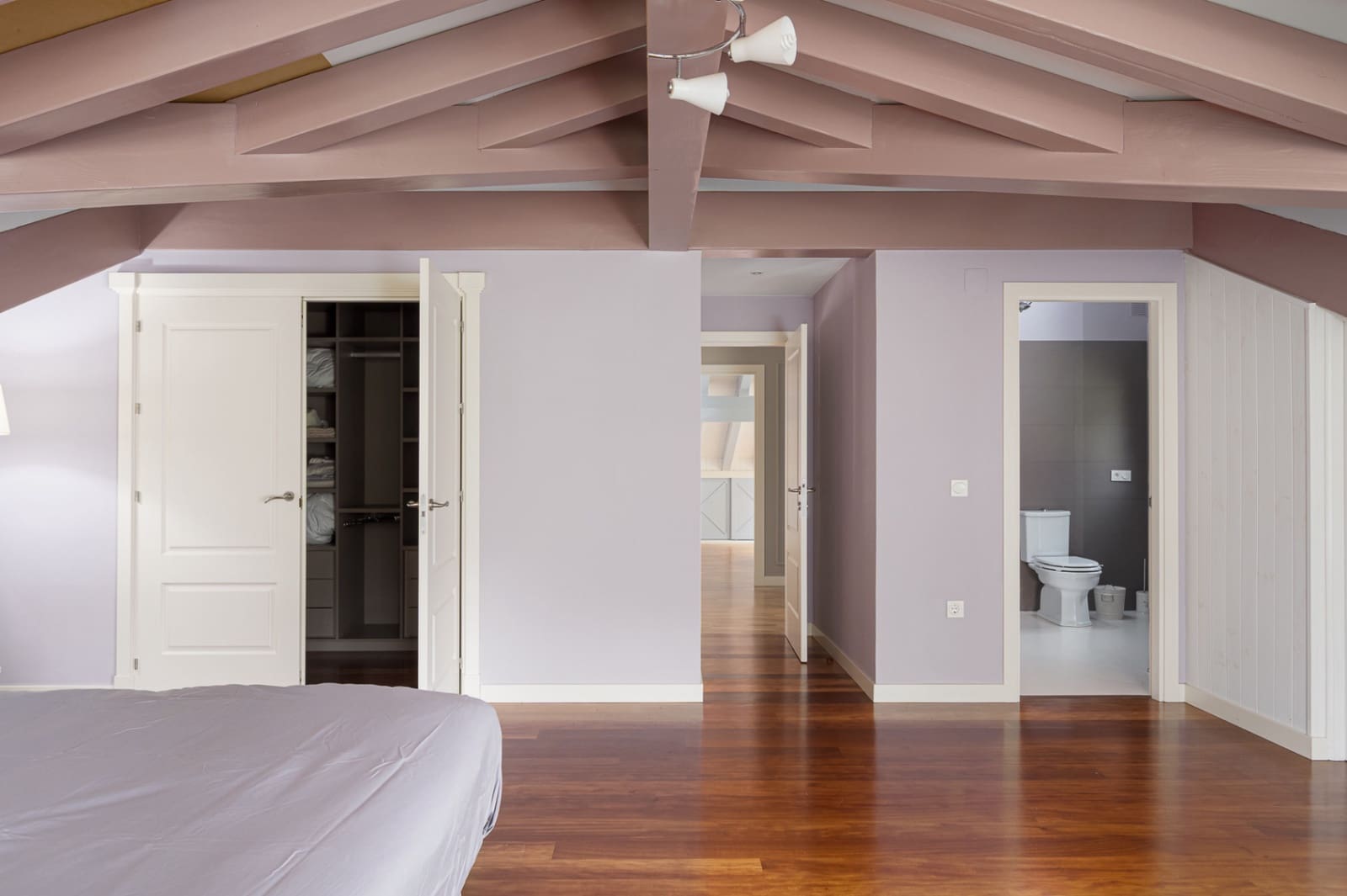 4 bedroom Villa for sale in Donostia-San Sebastian with garage - € 1,590,000 (Ref: 9453724)