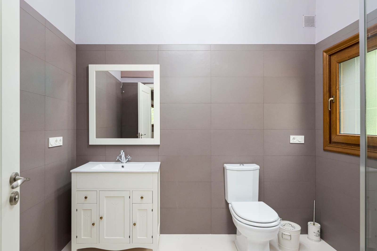 4 bedroom Villa for sale in Donostia-San Sebastian with garage - € 1,590,000 (Ref: 9453724)