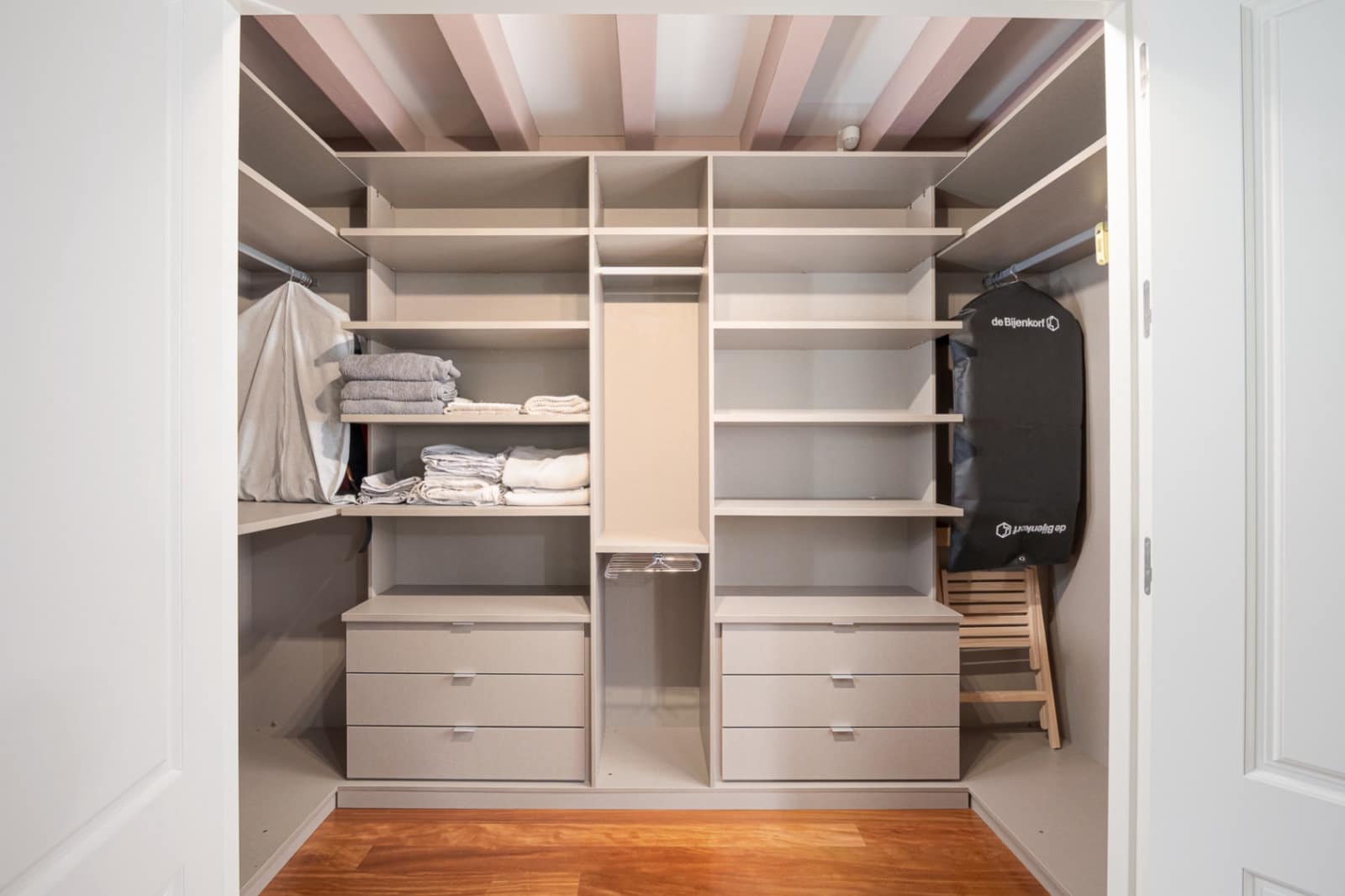 4 bedroom Villa for sale in Donostia-San Sebastian with garage - € 1,590,000 (Ref: 9453724)