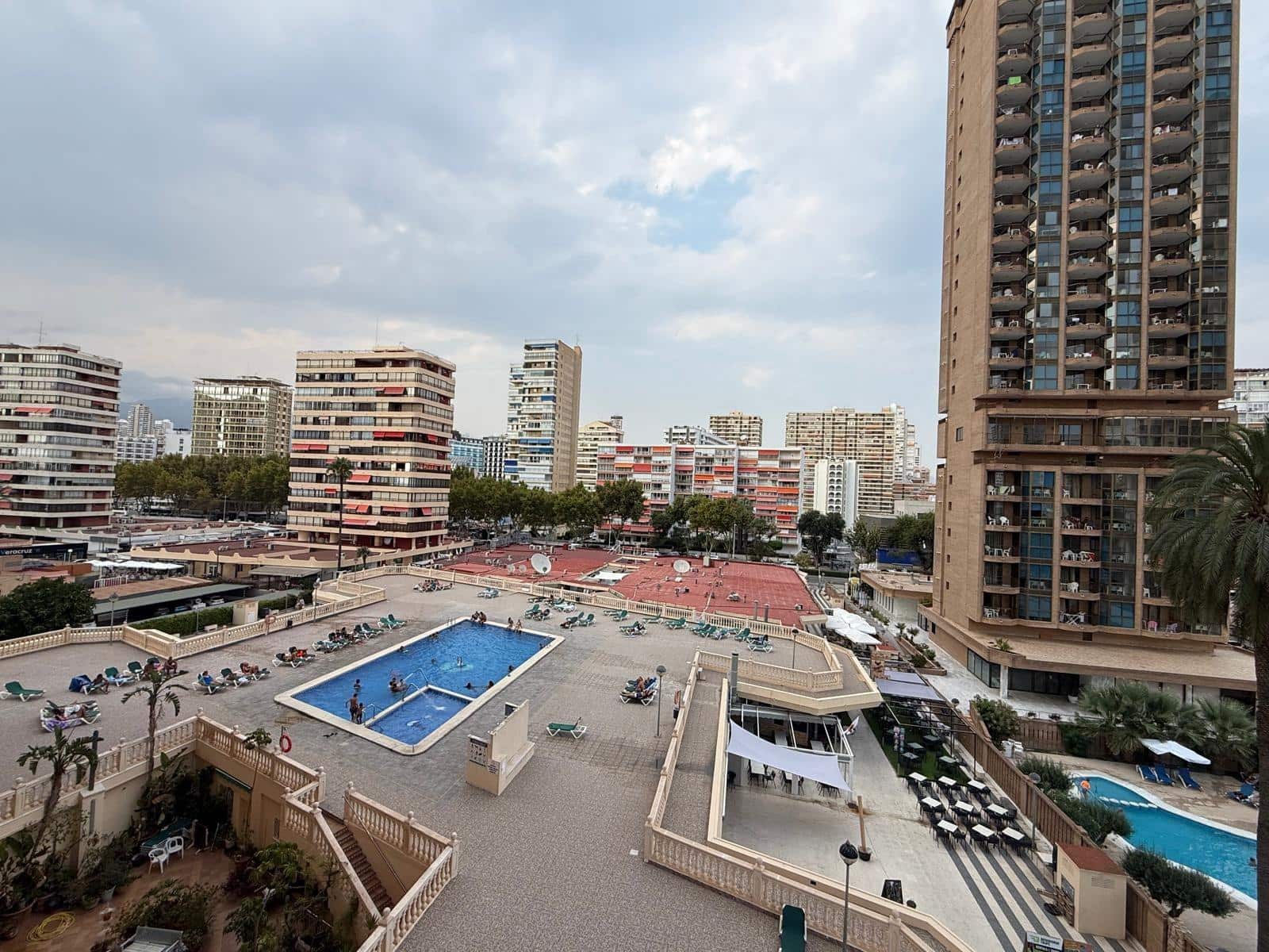 3 bedroom Apartment for sale in Benidorm with pool garage - € 630,000 (Ref: 9453727)