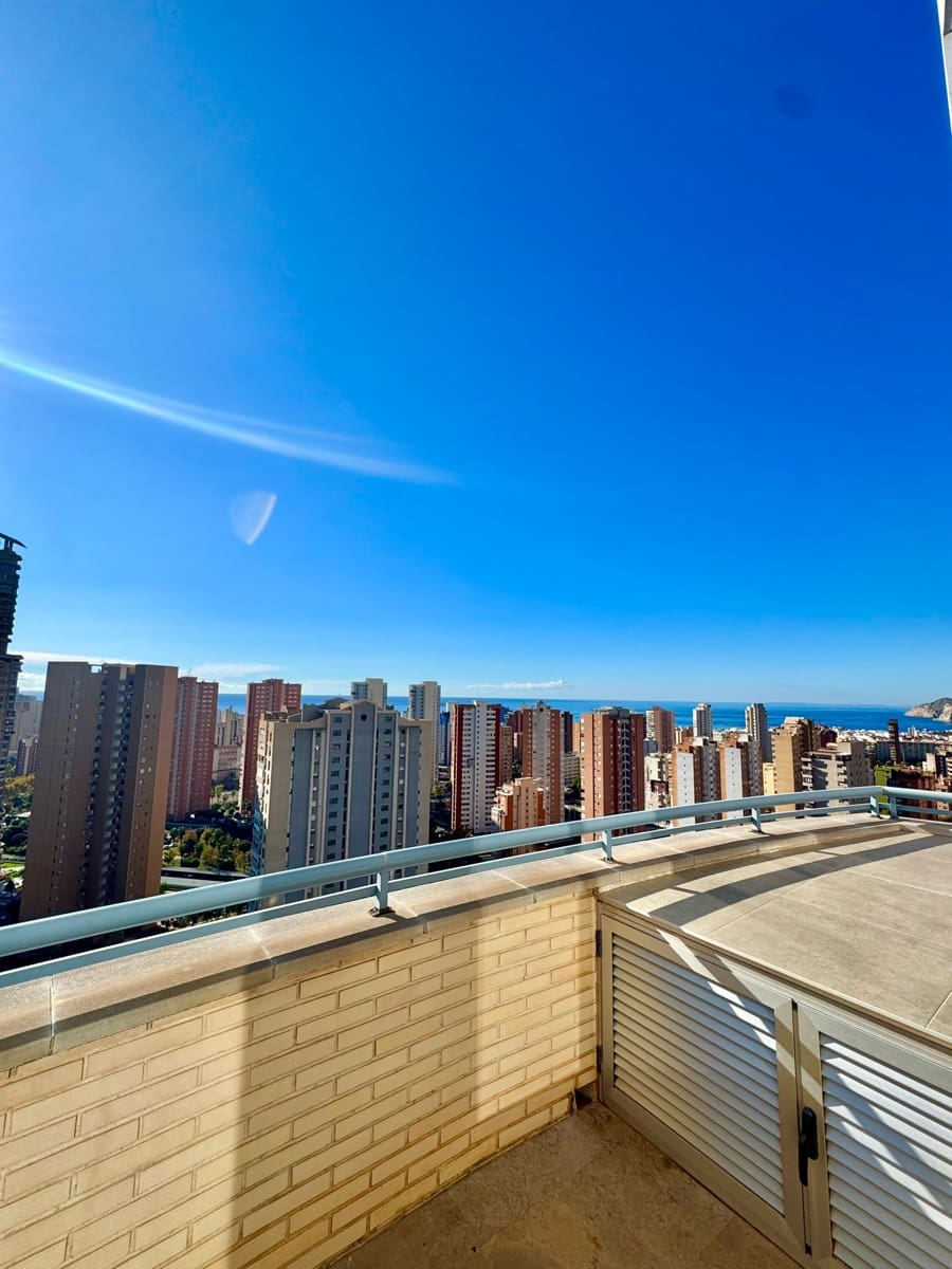 3 bedroom Apartment for sale in Benidorm with pool garage - € 325,000 (Ref: 9453728)