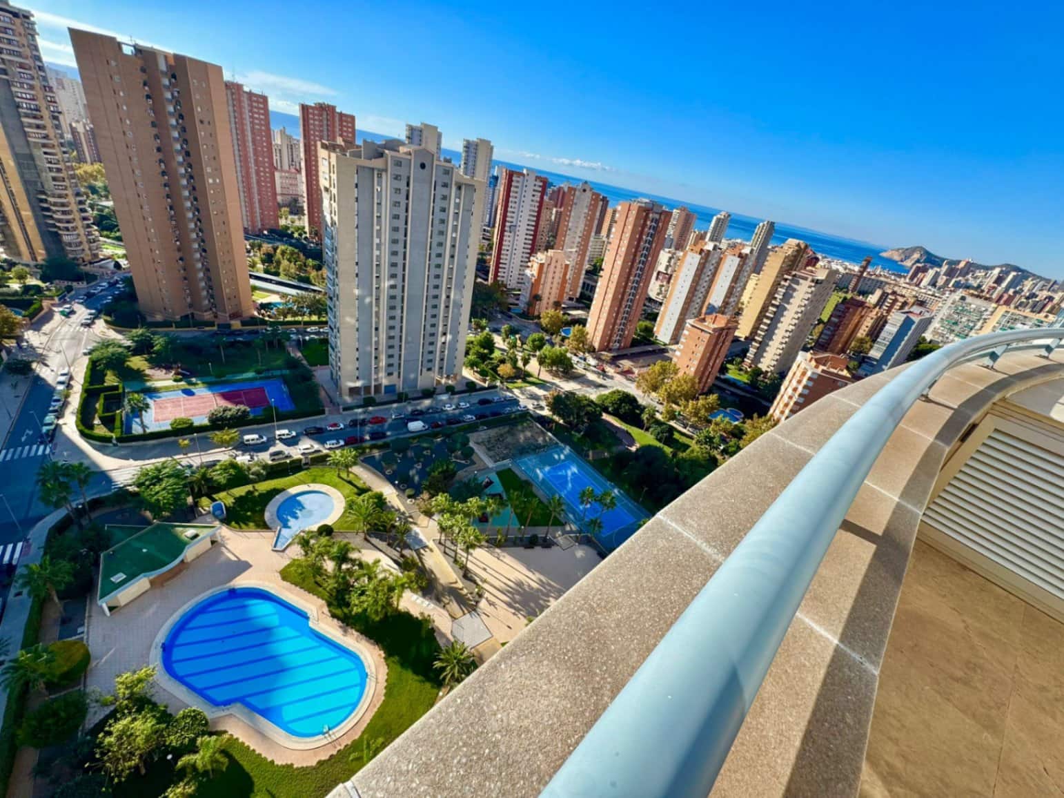 3 bedroom Apartment for sale in Benidorm with pool garage - € 325,000 (Ref: 9453728)