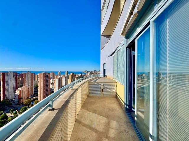 Apartamento de 3 habitaciones en Levante, Benidorm en venta con piscina garaje - 325.000 € (Ref: 9453728)