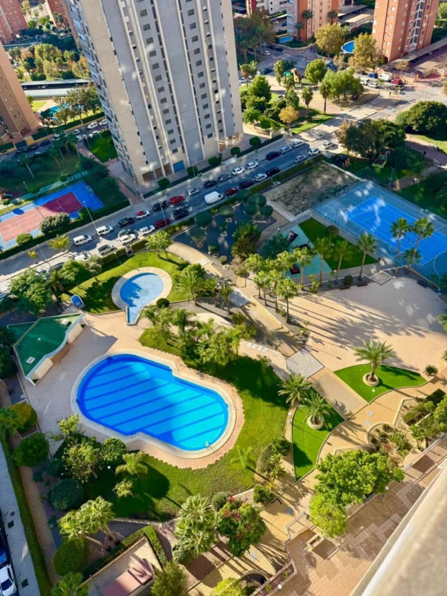 3 bedroom Apartment for sale in Benidorm with pool garage - € 325,000 (Ref: 9453728)