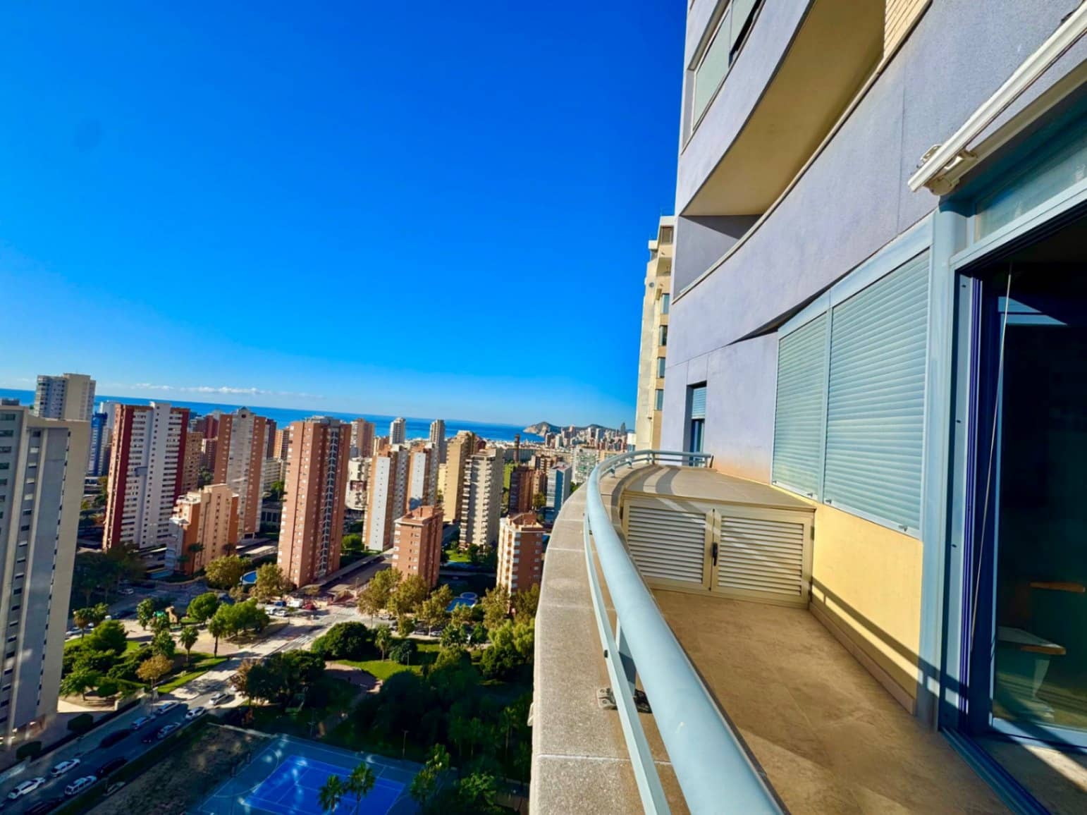 3 bedroom Apartment for sale in Benidorm with pool garage - € 325,000 (Ref: 9453728)
