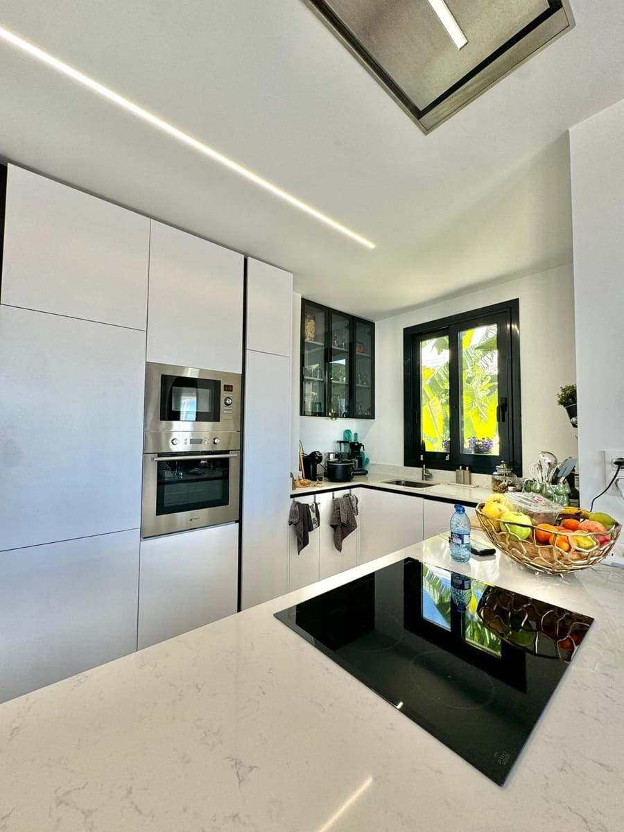 5 sovrum Villa till salu i Polop med pool garage - 649 000 € (Ref: 9453729)