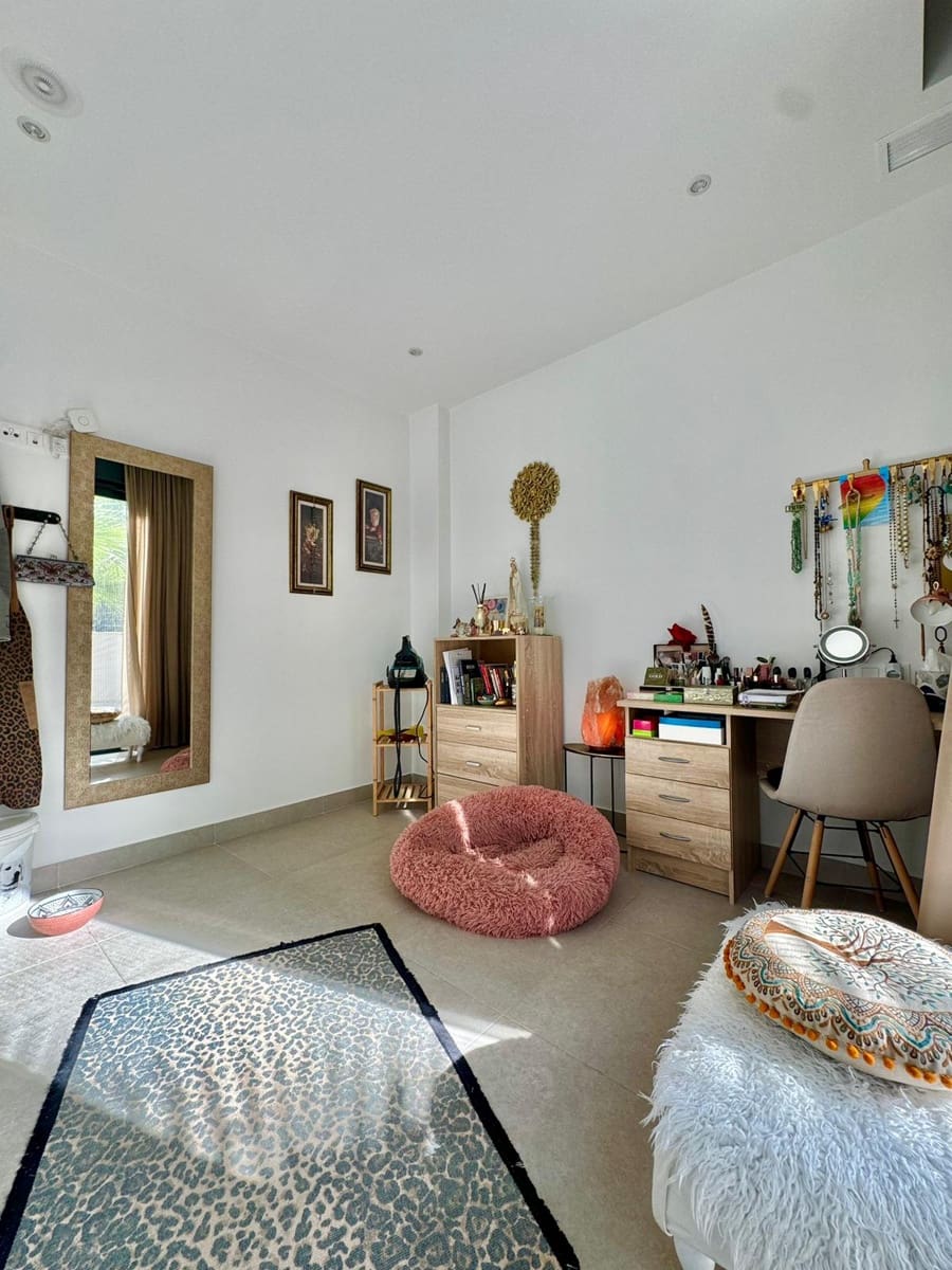 5 sovrum Villa till salu i Polop med pool garage - 649 000 € (Ref: 9453729)