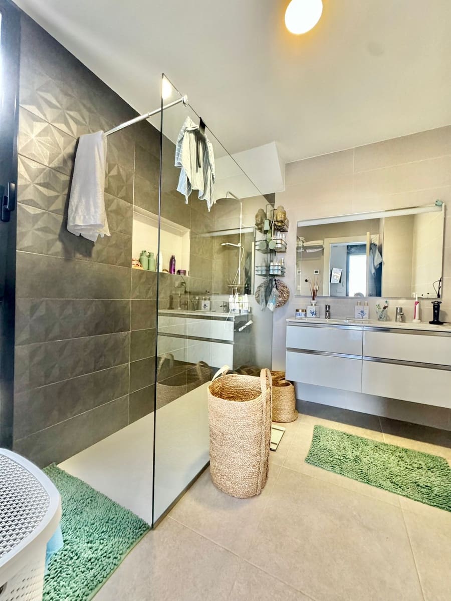 5 sovrum Villa till salu i Polop med pool garage - 649 000 € (Ref: 9453729)