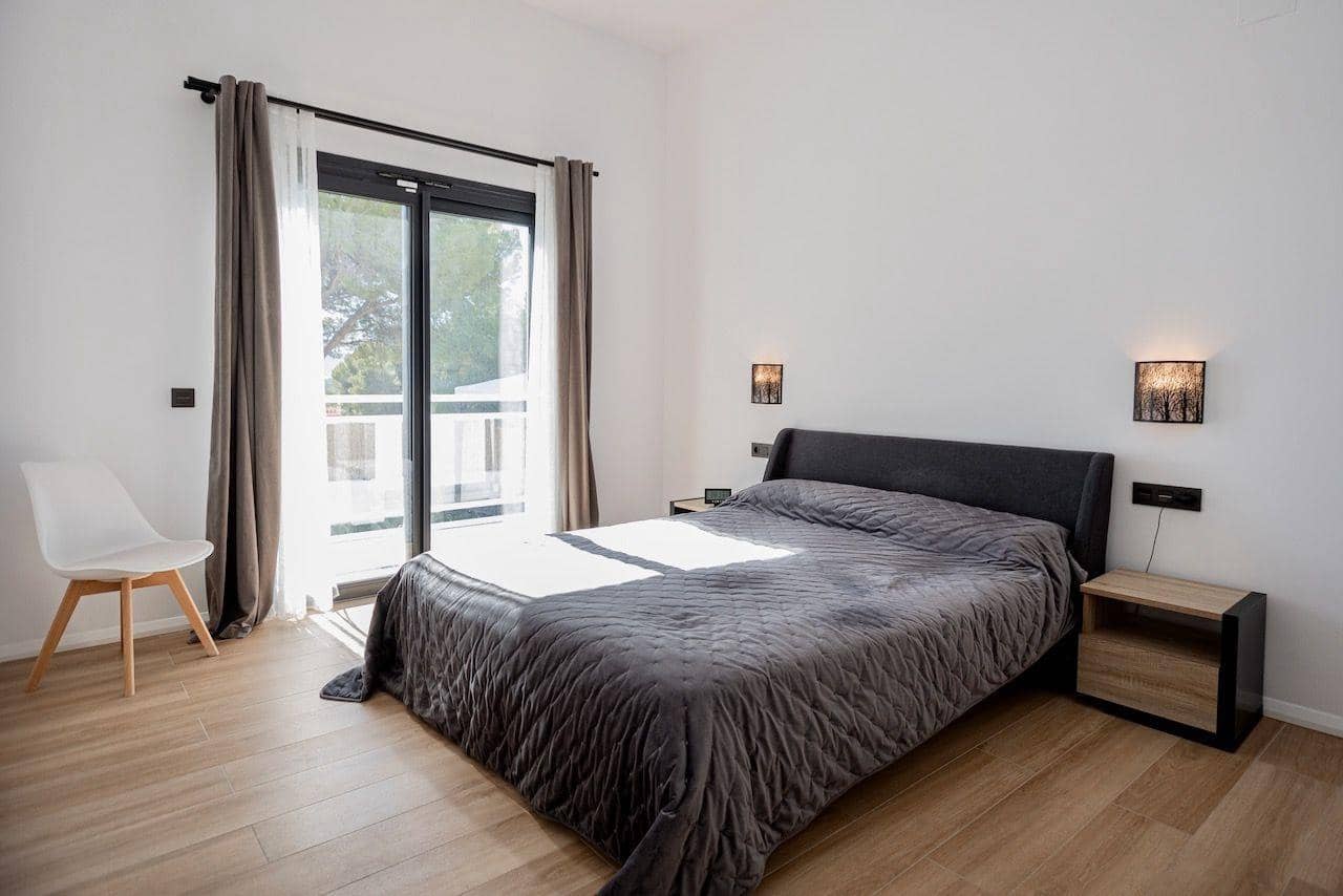 4 sypialnia Willa na sprzedaż w Altea z basenem garażem - 975 000 € (Ref: 9453730)