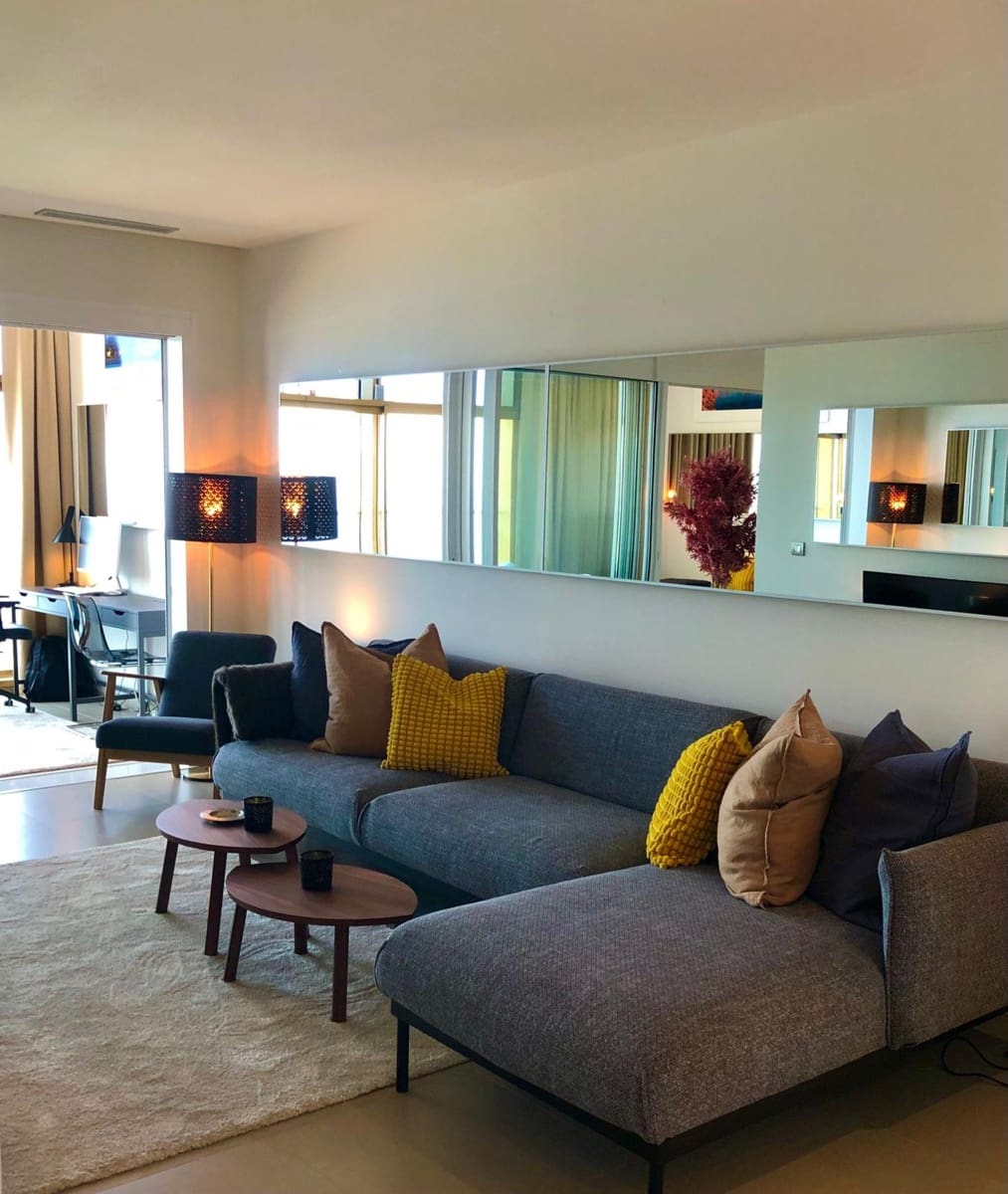 2 bedroom Apartment for sale in Benidorm with pool garage - € 579,000 (Ref: 9453734)