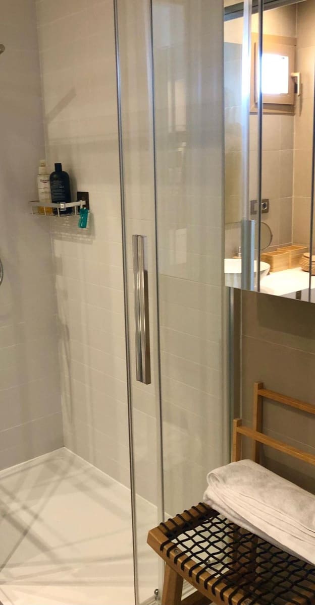 2 bedroom Apartment for sale in Benidorm with pool garage - € 579,000 (Ref: 9453734)