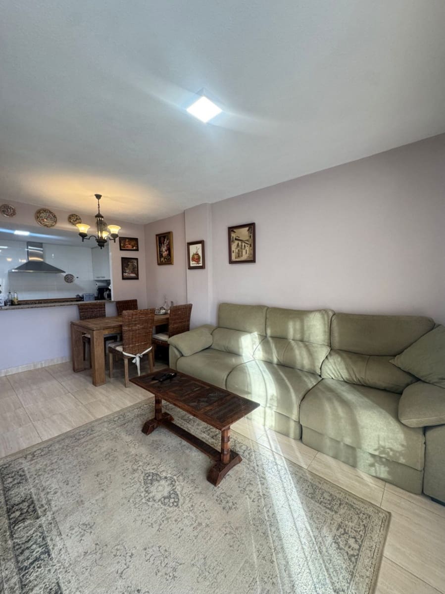 Apartamento de 2 habitaciones en La Villajoyosa / Vila Joiosa en venta con piscina garaje - 265.000 € (Ref: 9453737)