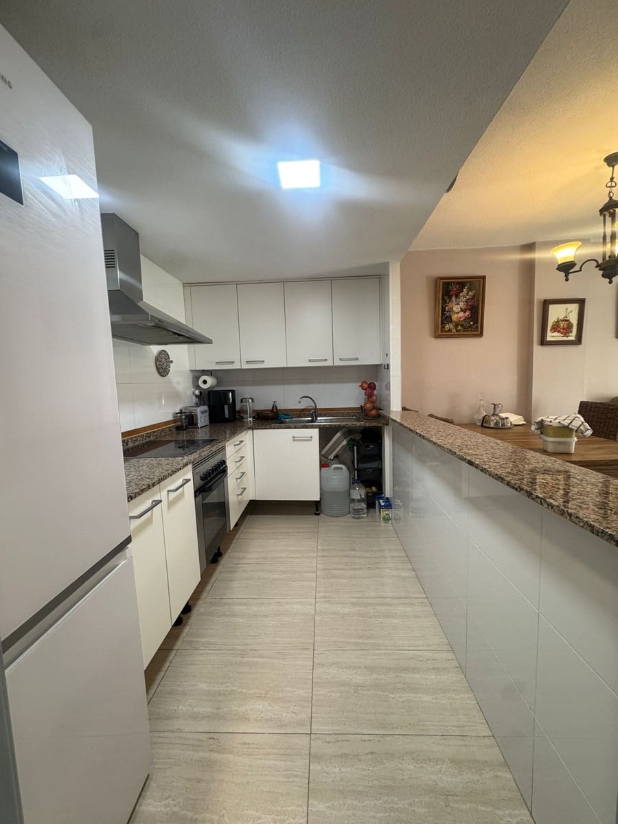 Apartamento de 2 habitaciones en La Villajoyosa / Vila Joiosa en venta con piscina garaje - 265.000 € (Ref: 9453737)