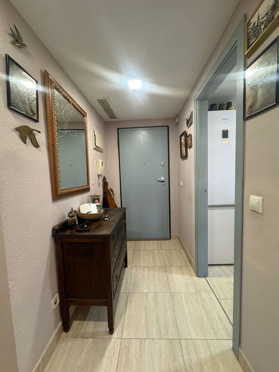 Apartamento de 2 habitaciones en La Villajoyosa / Vila Joiosa en venta con piscina garaje - 265.000 € (Ref: 9453737)