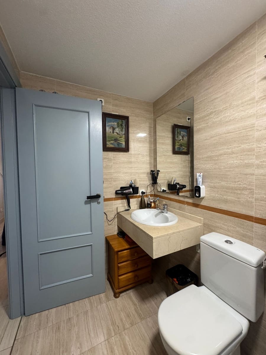 Apartamento de 2 habitaciones en La Villajoyosa / Vila Joiosa en venta con piscina garaje - 265.000 € (Ref: 9453737)