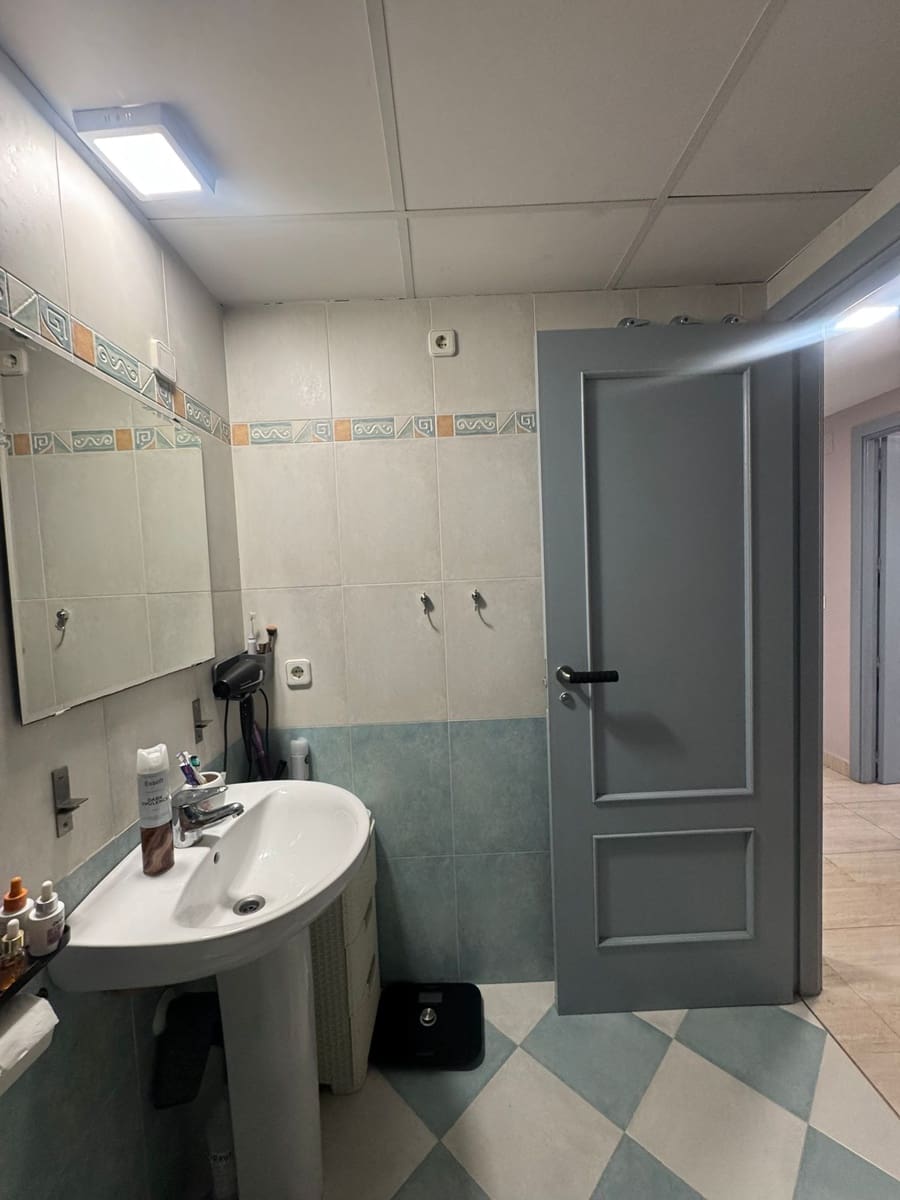 Apartamento de 2 habitaciones en La Villajoyosa / Vila Joiosa en venta con piscina garaje - 265.000 € (Ref: 9453737)