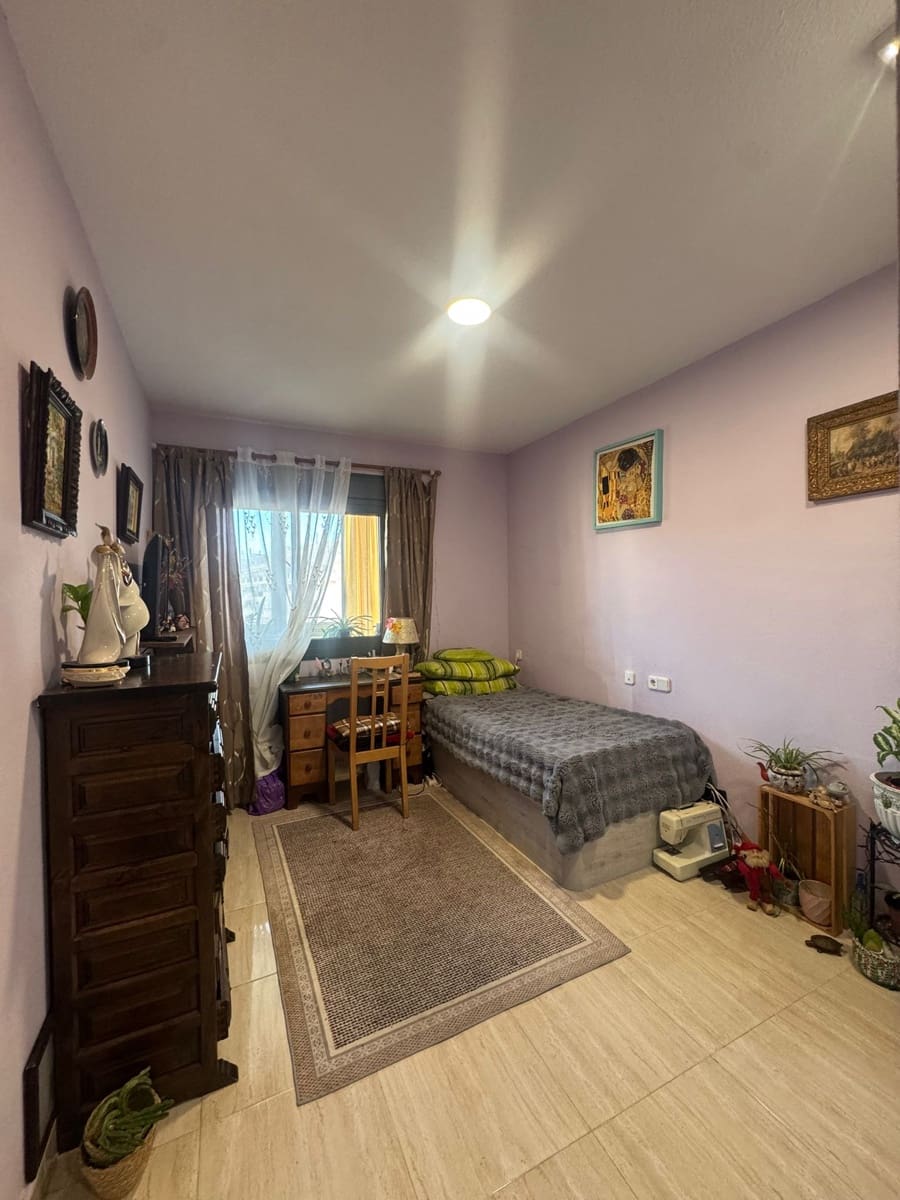 Apartamento de 2 habitaciones en La Villajoyosa / Vila Joiosa en venta con piscina garaje - 265.000 € (Ref: 9453737)