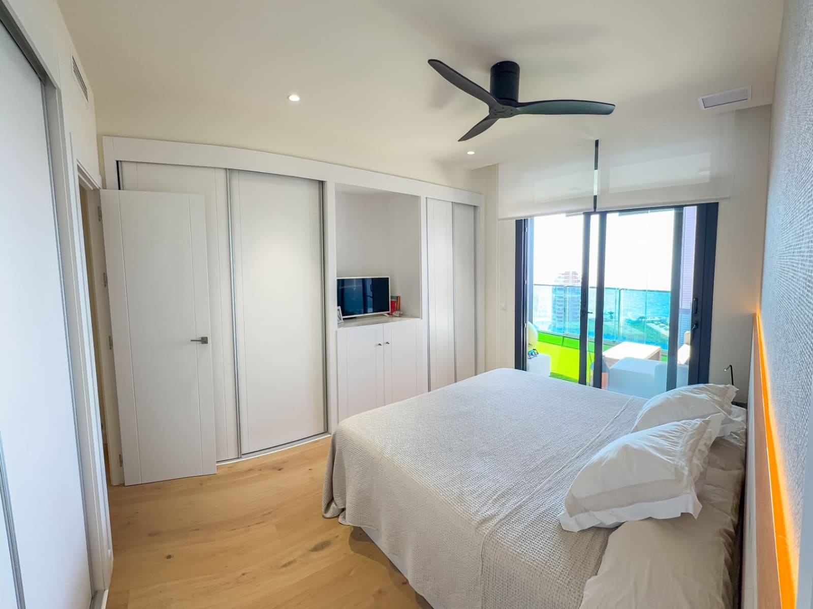 3 bedroom Apartment for sale in Benidorm with pool garage - € 810,000 (Ref: 9453738)