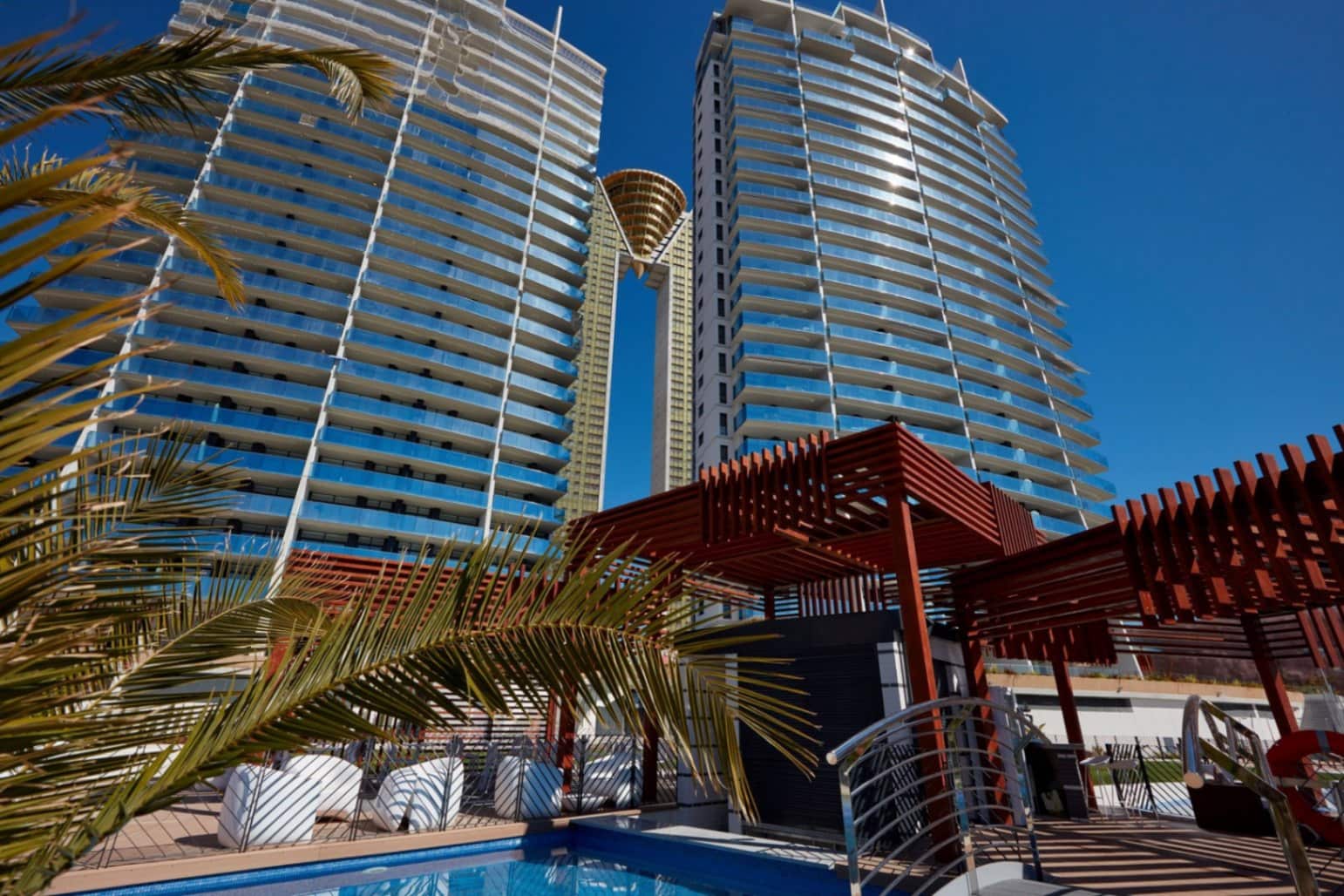 3 bedroom Apartment for sale in Benidorm with pool garage - € 810,000 (Ref: 9453738)