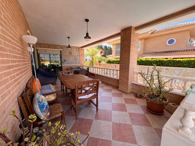 8 bedroom Villa for sale in Rincón de Loix, Benidorm with pool garage - € 890,000 (Ref: 9453743)