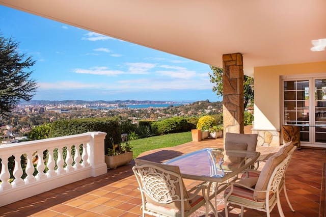 5 sypialnia Willa na sprzedaż w Gijón z garażem - 1 290 000 € (Ref: 9453744)