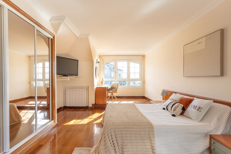 5 sypialnia Willa na sprzedaż w Gijon z garażem - 1 290 000 € (Ref: 9453744)