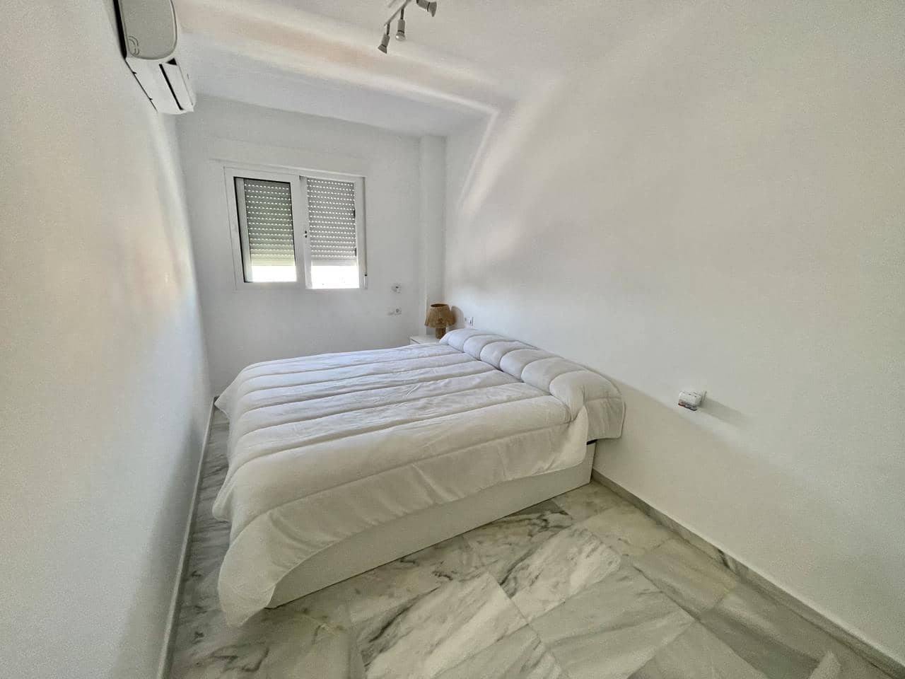 2 sypialnia Apartament na sprzedaż w Benidorm z basenem garażem - 268 000 € (Ref: 9453746)