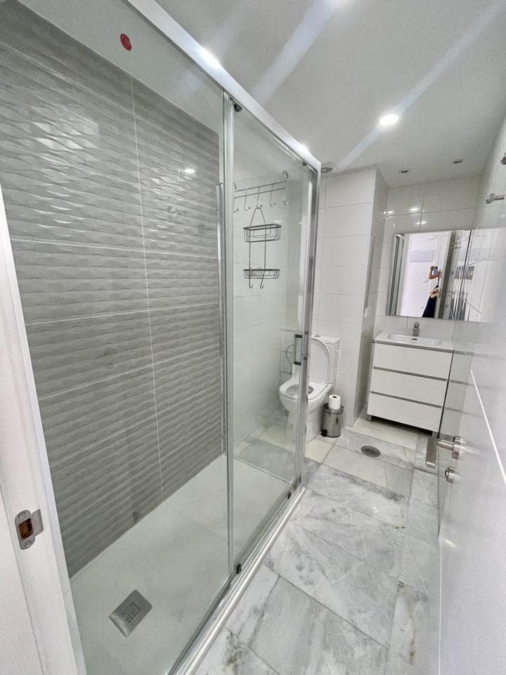 2 sypialnia Apartament na sprzedaż w Benidorm z basenem garażem - 268 000 € (Ref: 9453746)