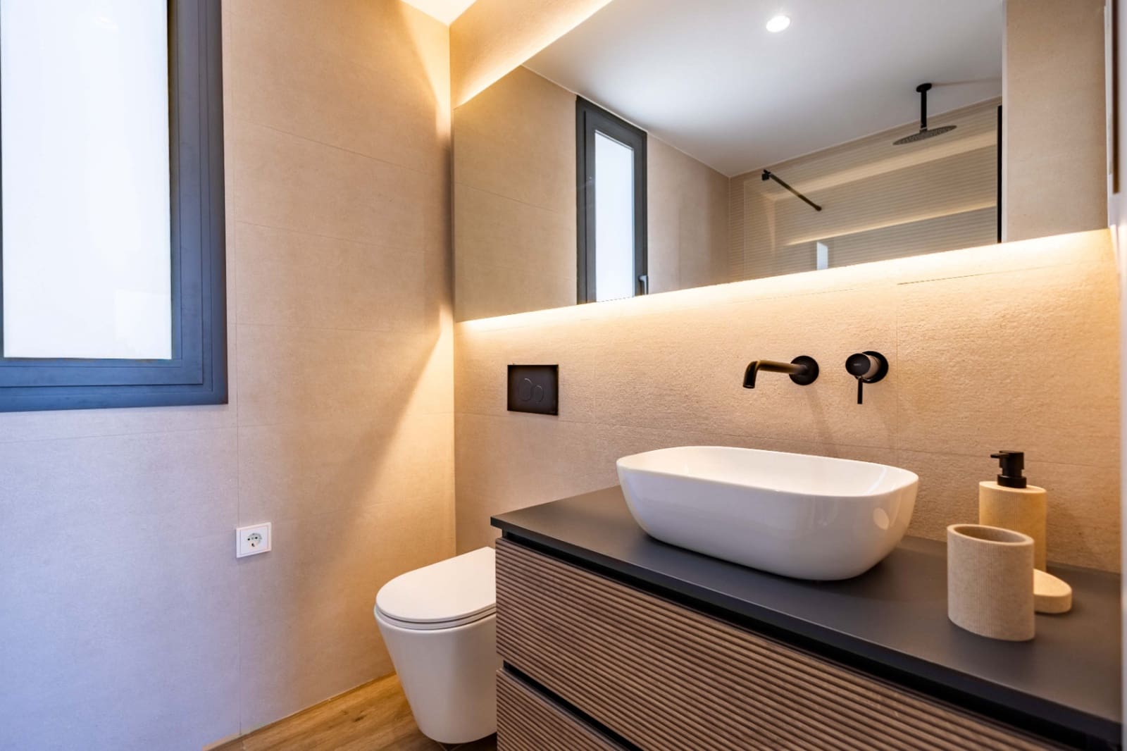 Chalet de 3 habitaciones en Polop en venta con piscina garaje - 550.000 € (Ref: 9453752)