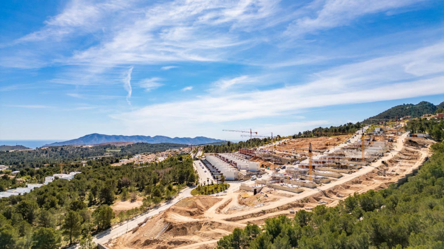 Chalet de 3 habitaciones en Polop en venta con piscina garaje - 550.000 € (Ref: 9453752)