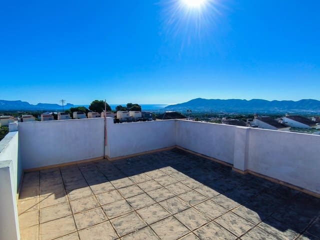 5 sypialnia Willa na sprzedaż w La Nucia z basenem garażem - 550 000 € (Ref: 9453768)