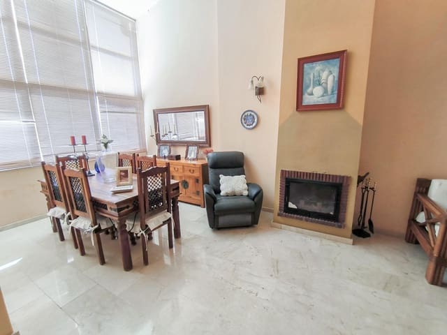 5 sypialnia Willa na sprzedaż w La Nucia z basenem garażem - 550 000 € (Ref: 9453768)