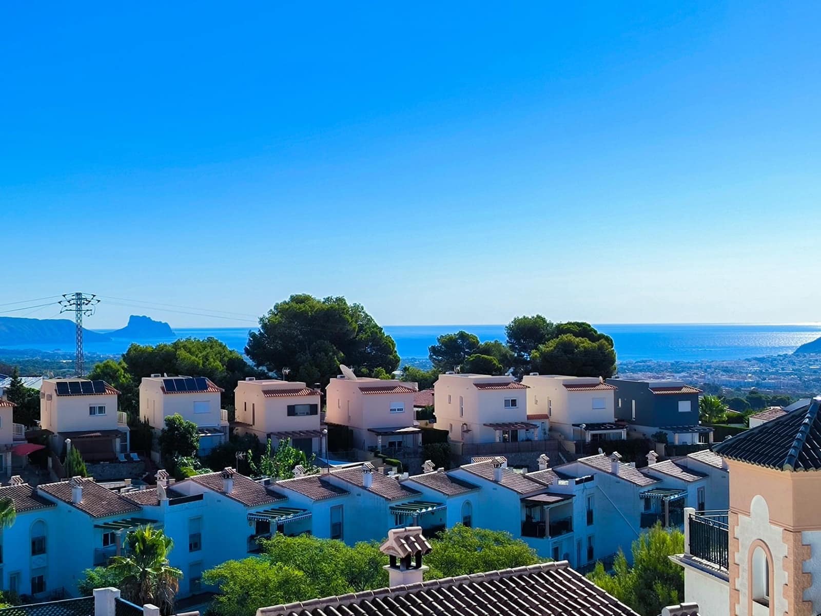 5 bedroom Villa for sale in La Nucia with pool garage - € 550,000 (Ref: 9453768)