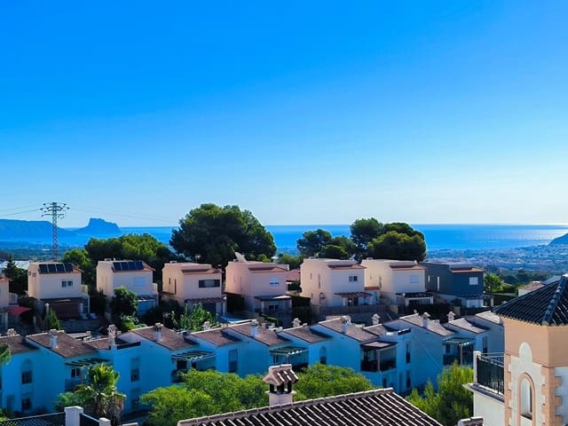 5 sypialnia Willa na sprzedaż w La Nucia z basenem garażem - 550 000 € (Ref: 9453768)