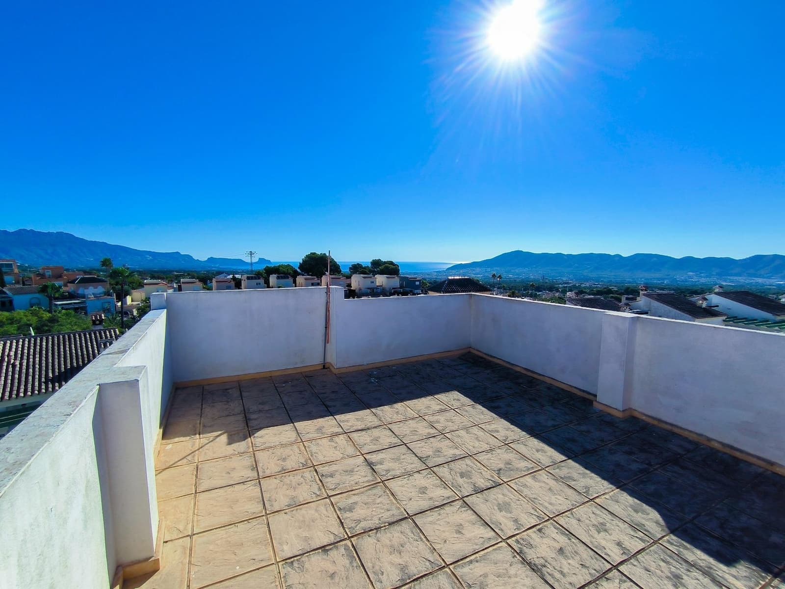 5 bedroom Villa for sale in La Nucia with pool garage - € 550,000 (Ref: 9453768)