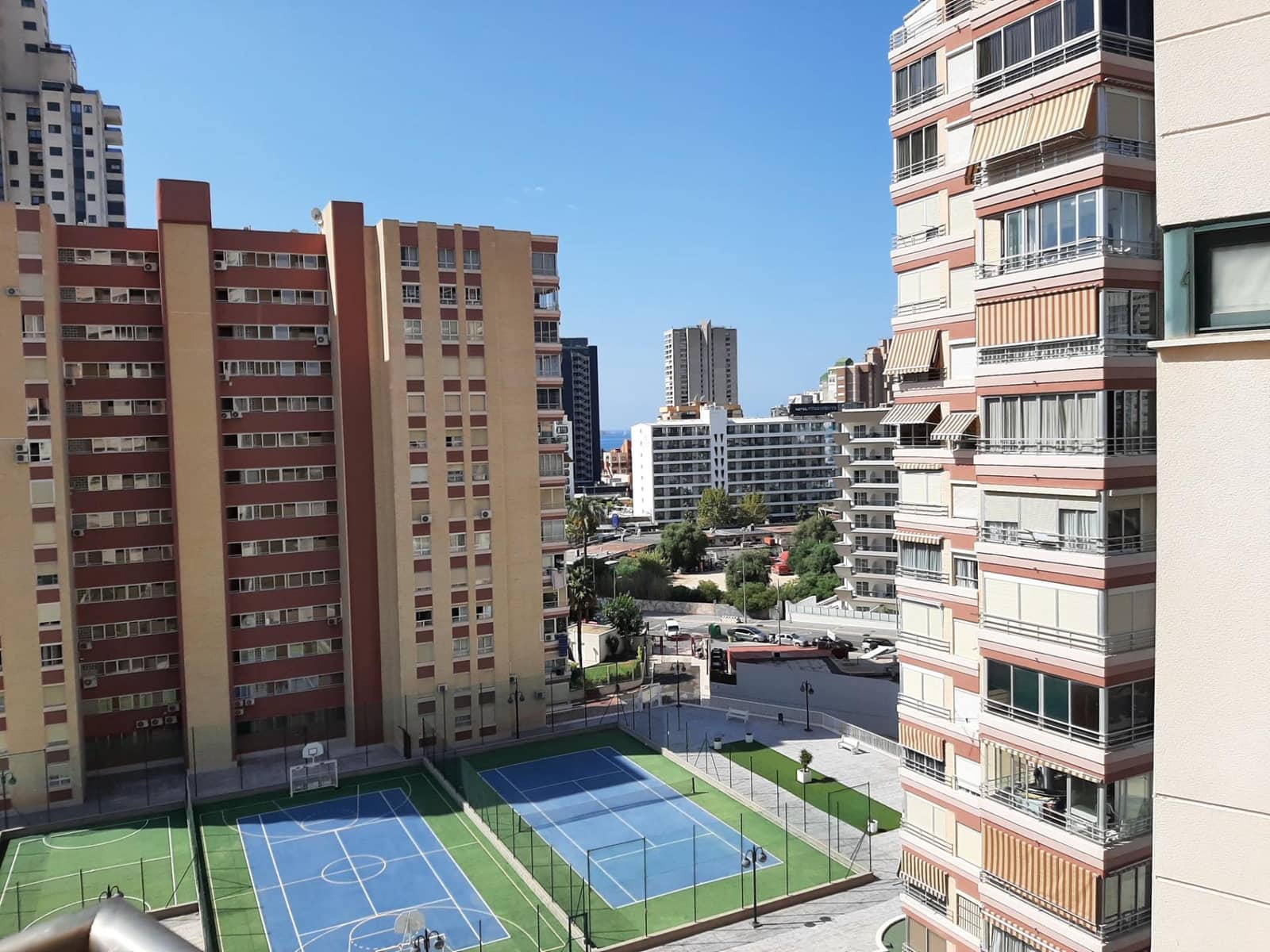 1 soverom Leilighet til salgs i Benidorm med svømmebasseng - € 244 000 (Ref: 9453769)