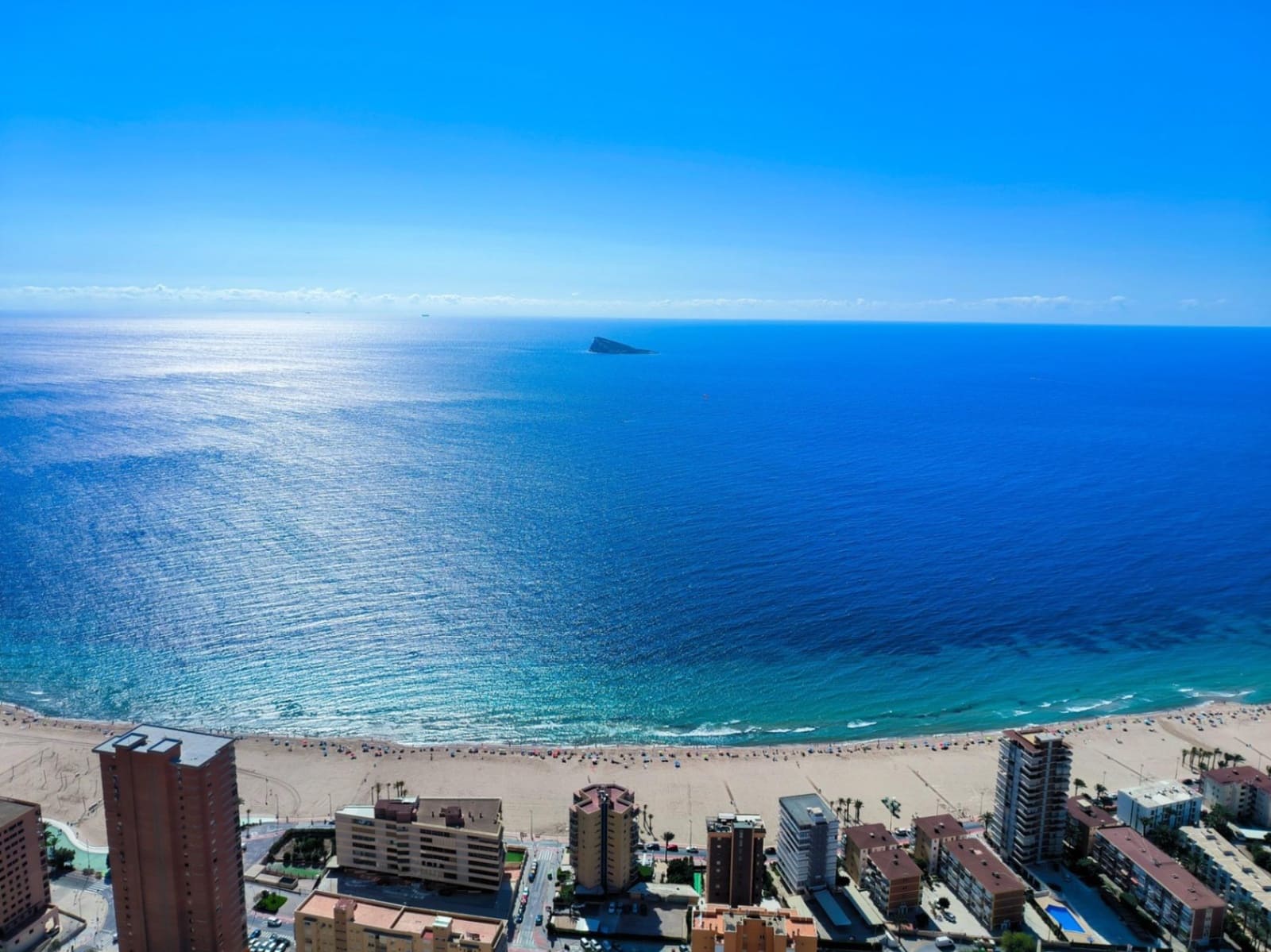 3 bedroom Apartment for sale in Benidorm with pool garage - € 1,785,000 (Ref: 9453775)