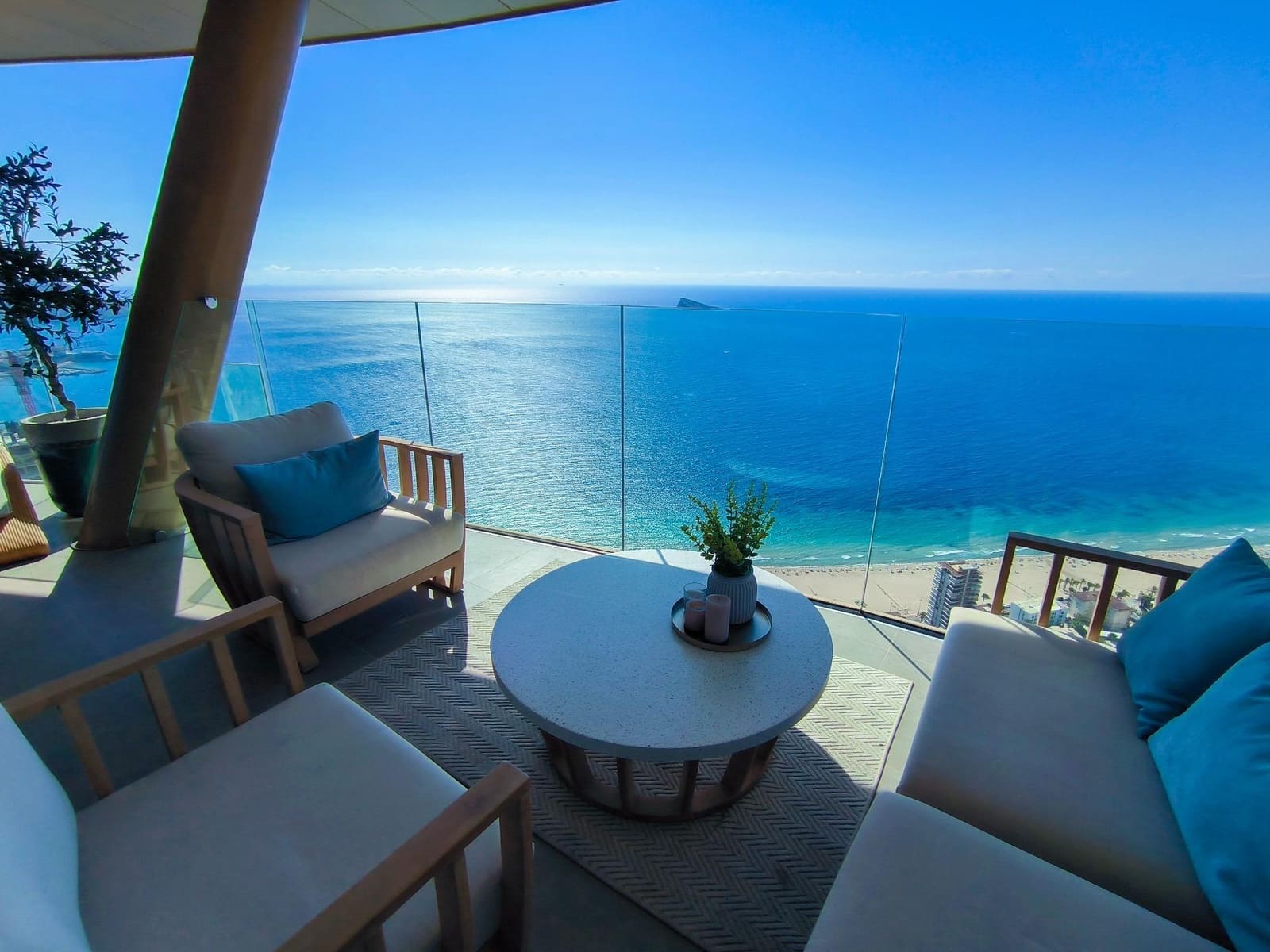 3 bedroom Apartment for sale in Benidorm with pool garage - € 1,785,000 (Ref: 9453775)