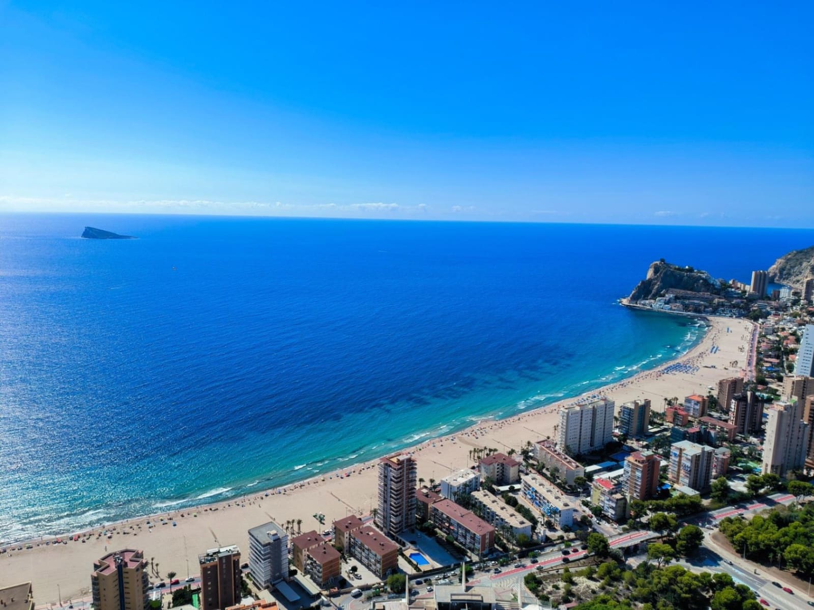 3 bedroom Apartment for sale in Benidorm with pool garage - € 1,785,000 (Ref: 9453775)