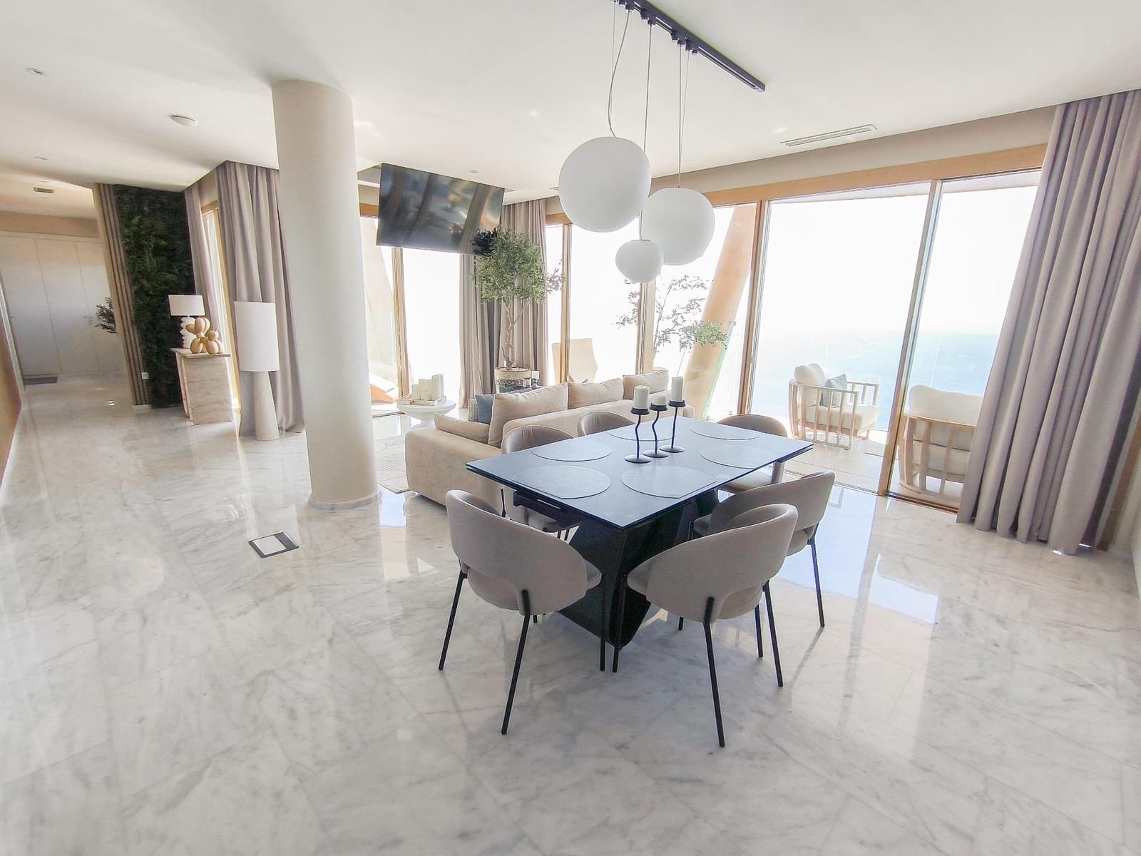 3 bedroom Apartment for sale in Benidorm with pool garage - € 1,785,000 (Ref: 9453775)