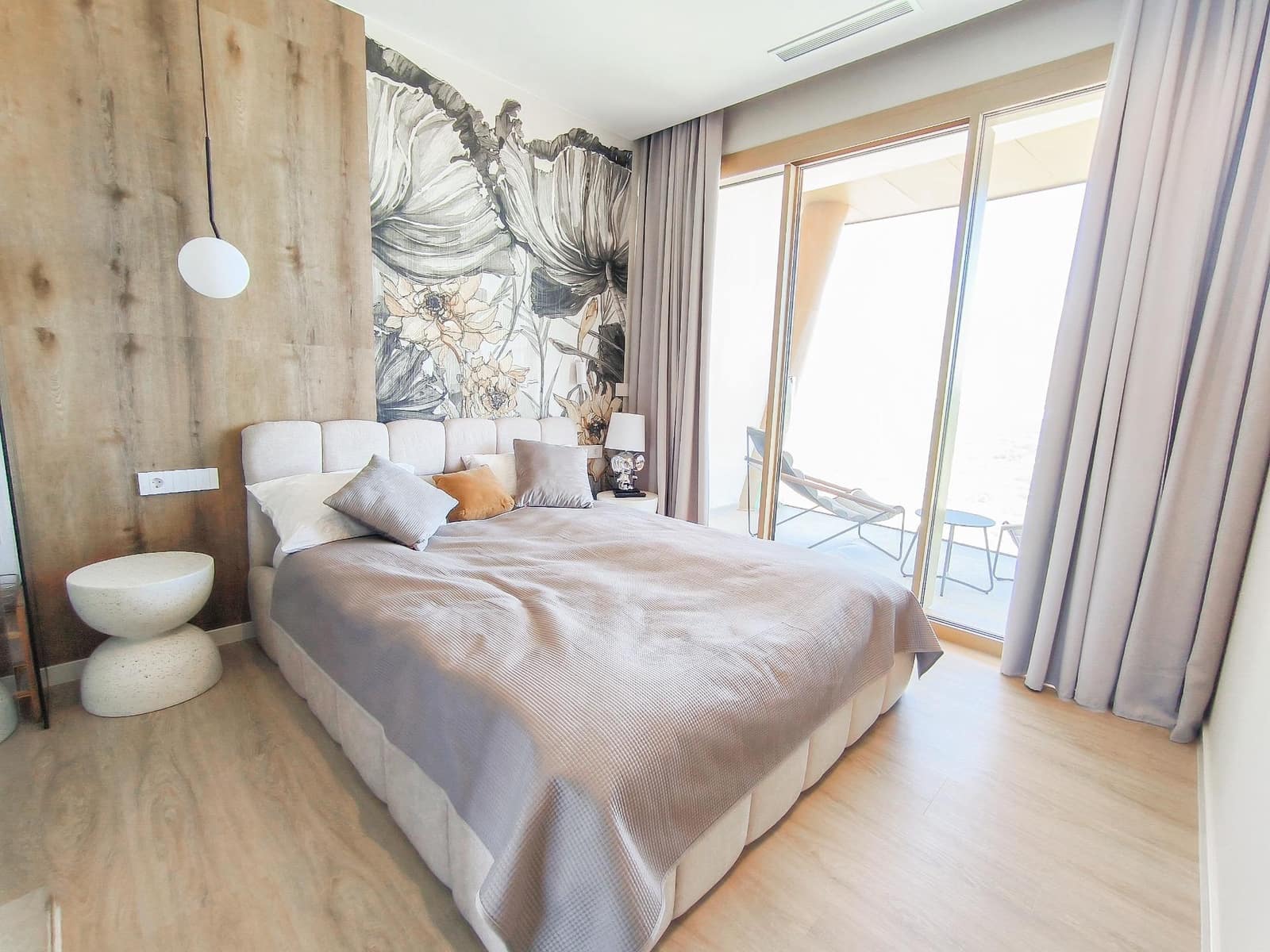 3 bedroom Apartment for sale in Benidorm with pool garage - € 1,785,000 (Ref: 9453775)