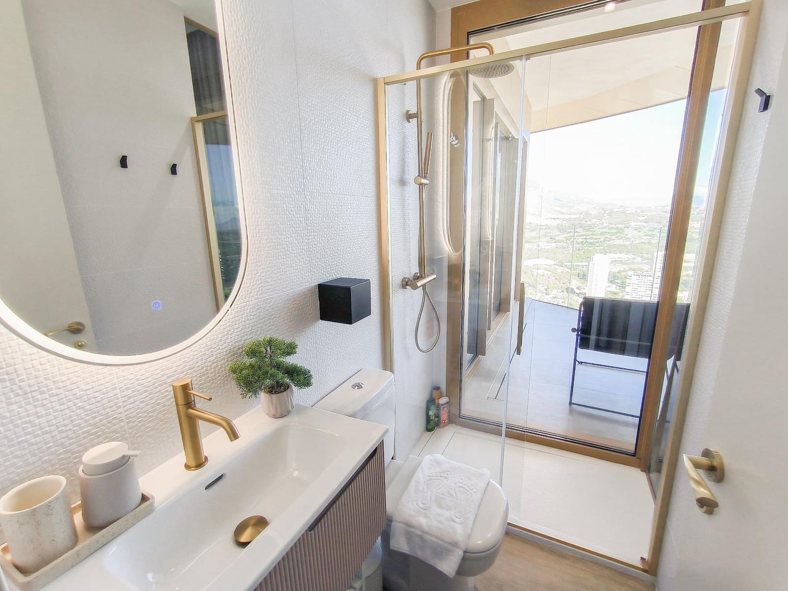 3 bedroom Apartment for sale in Benidorm with pool garage - € 1,785,000 (Ref: 9453775)