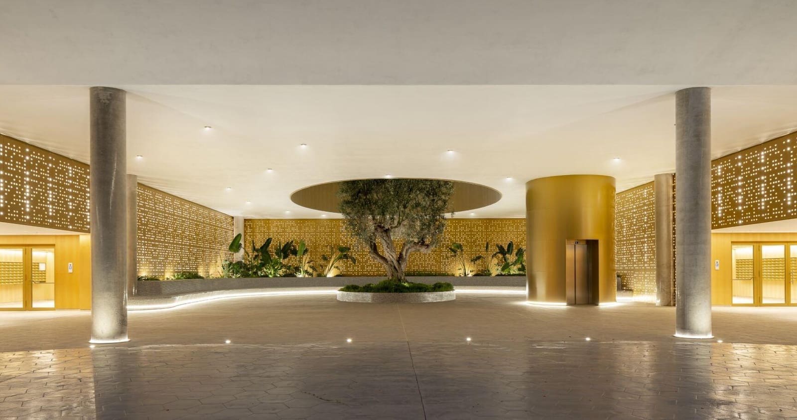 3 bedroom Apartment for sale in Benidorm with pool garage - € 1,785,000 (Ref: 9453775)