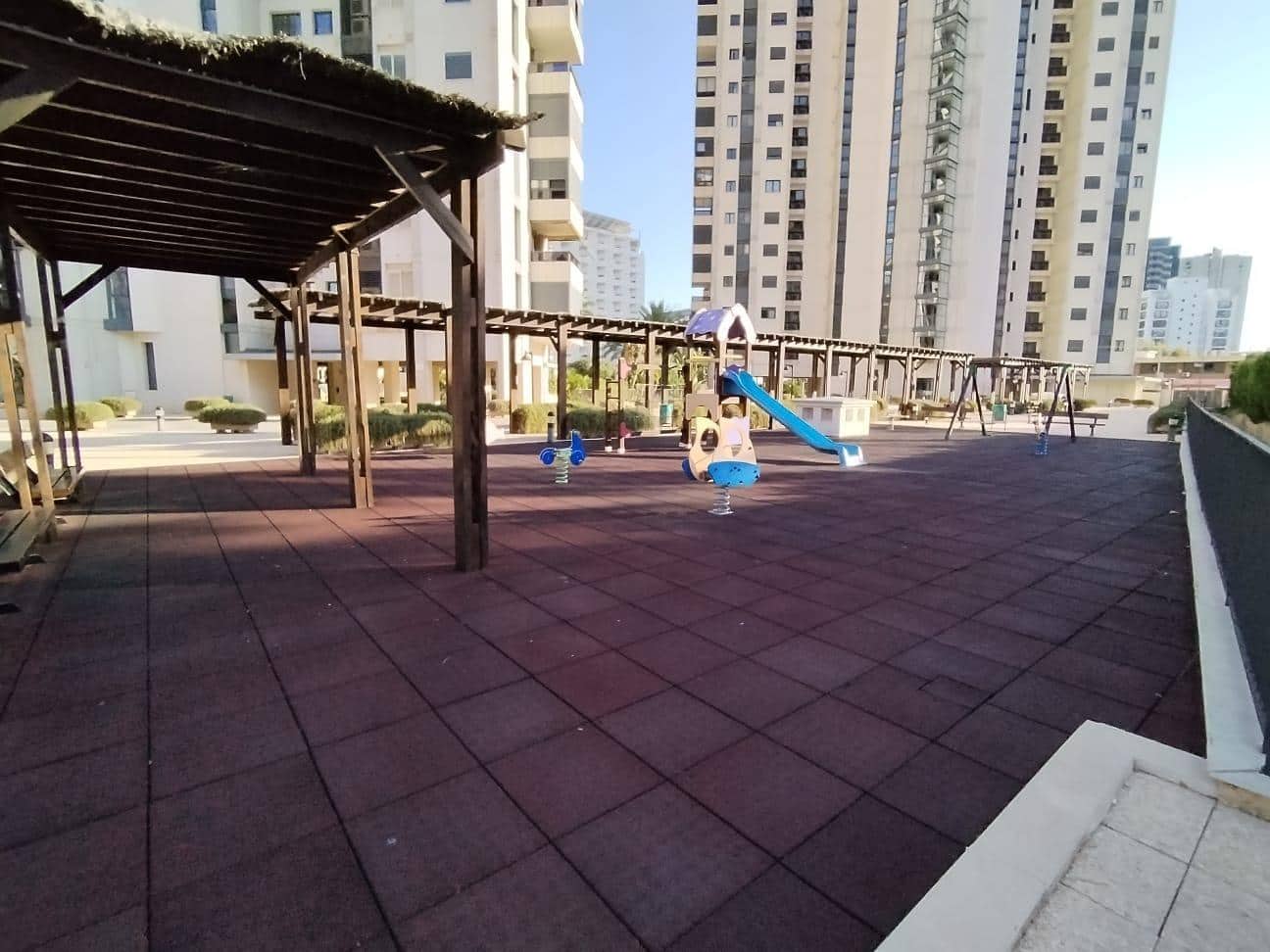 2 soverom Leilighet til salgs i Benidorm med svømmebasseng garasje - € 349 000 (Ref: 9453776)