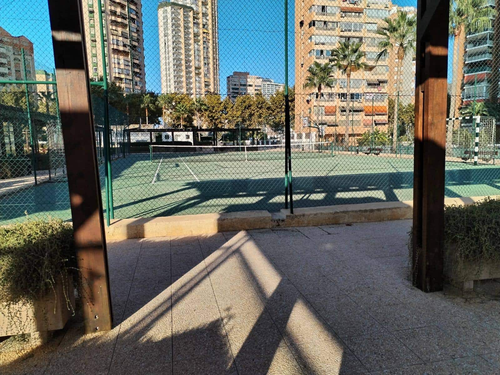 2 soverom Leilighet til salgs i Benidorm med svømmebasseng garasje - € 349 000 (Ref: 9453776)